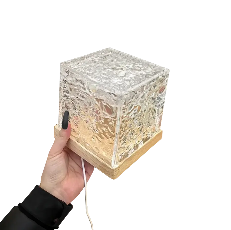 Glowing Colour-Changing Cube Lamp